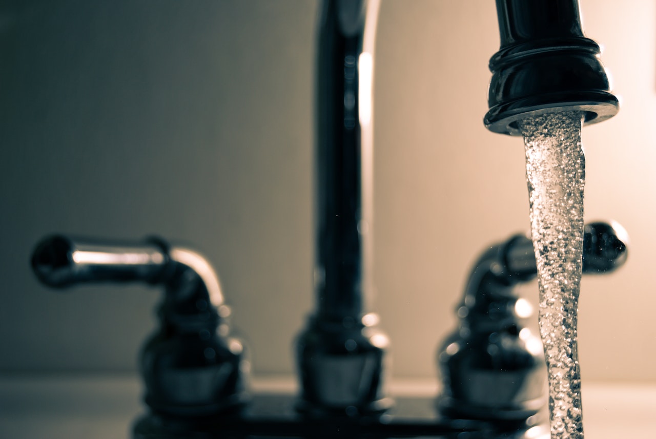 3-handle faucets
