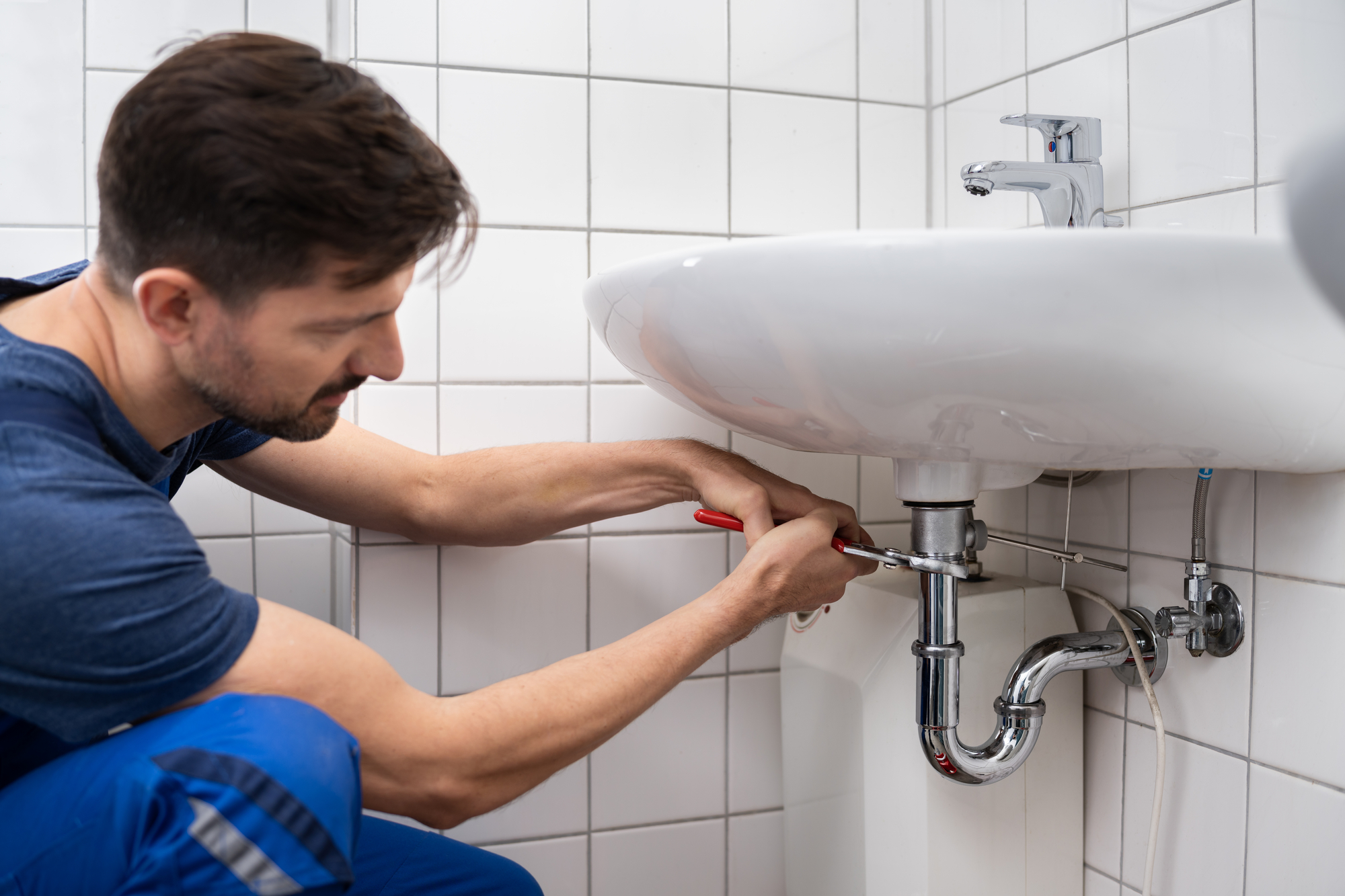 Understanding Common Plumbing Issues: DIY Solutions & When to Call a Professional